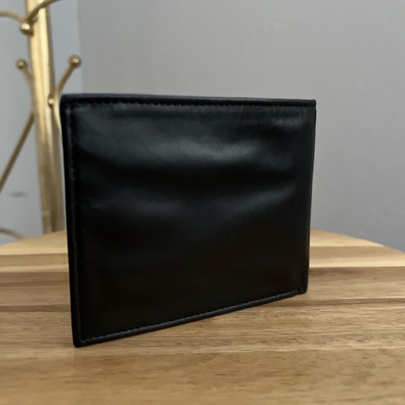 Guess Black Leather Wallet - Picture 3 of 6
